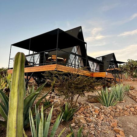 Hotel Coyote Alcocer Exterior photo